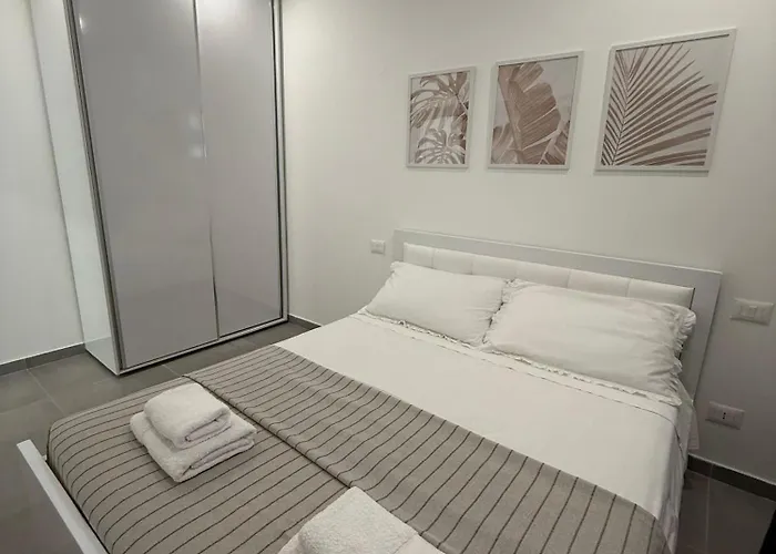 July\'S Beach Apartment